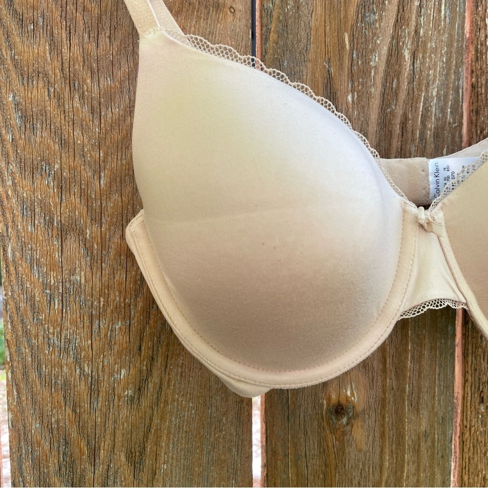 CALVIN KLEIN Women’s Classic T Shirt Bra Beige Nude Size 32D - Picture 3 of 11